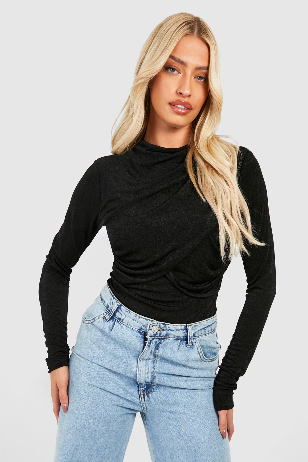 

Облегающее боди с запахом и длинными рукавами boohoo, черный