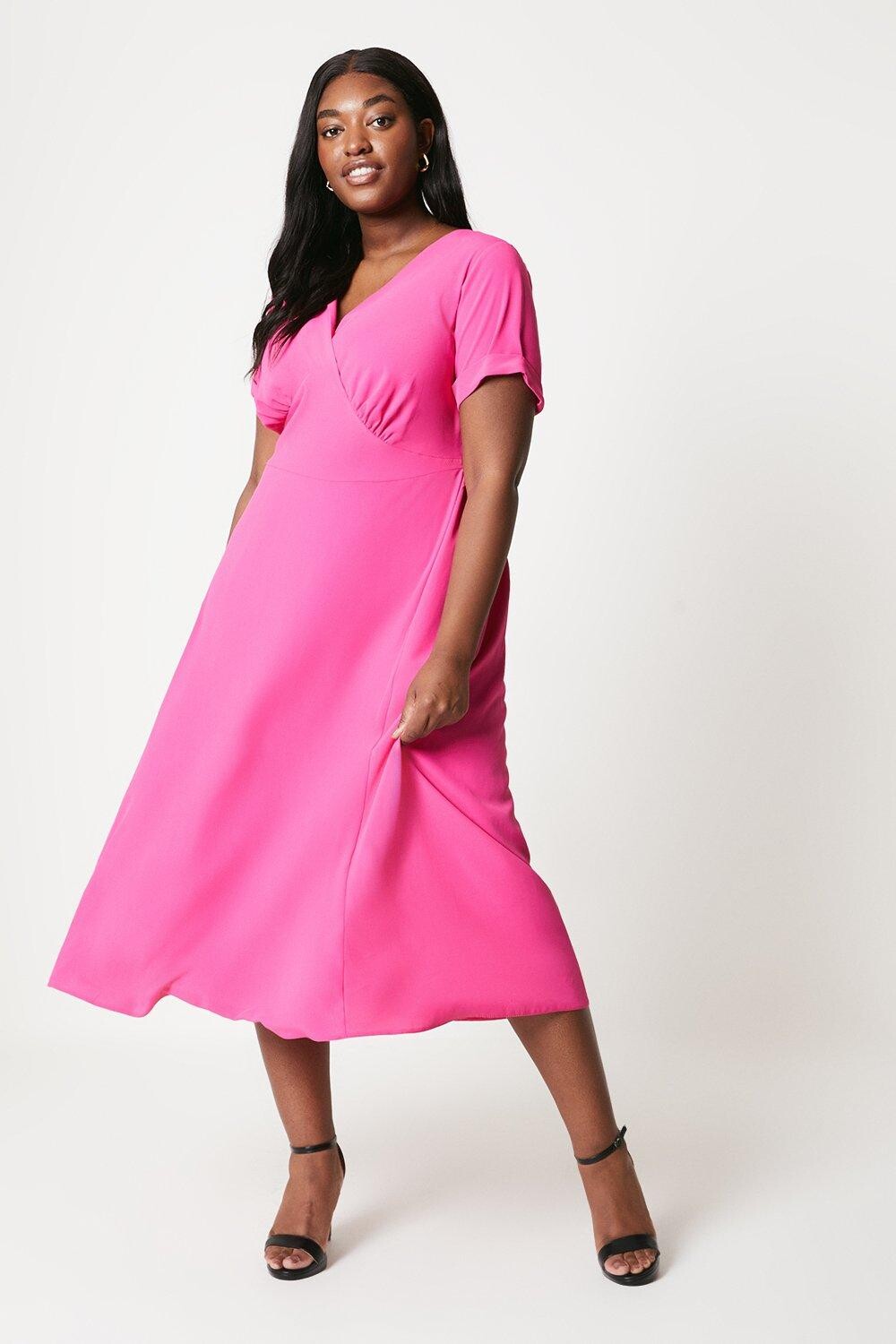 

Платье миди с короткими рукавами и запахом Curve Dorothy Perkins, розовый