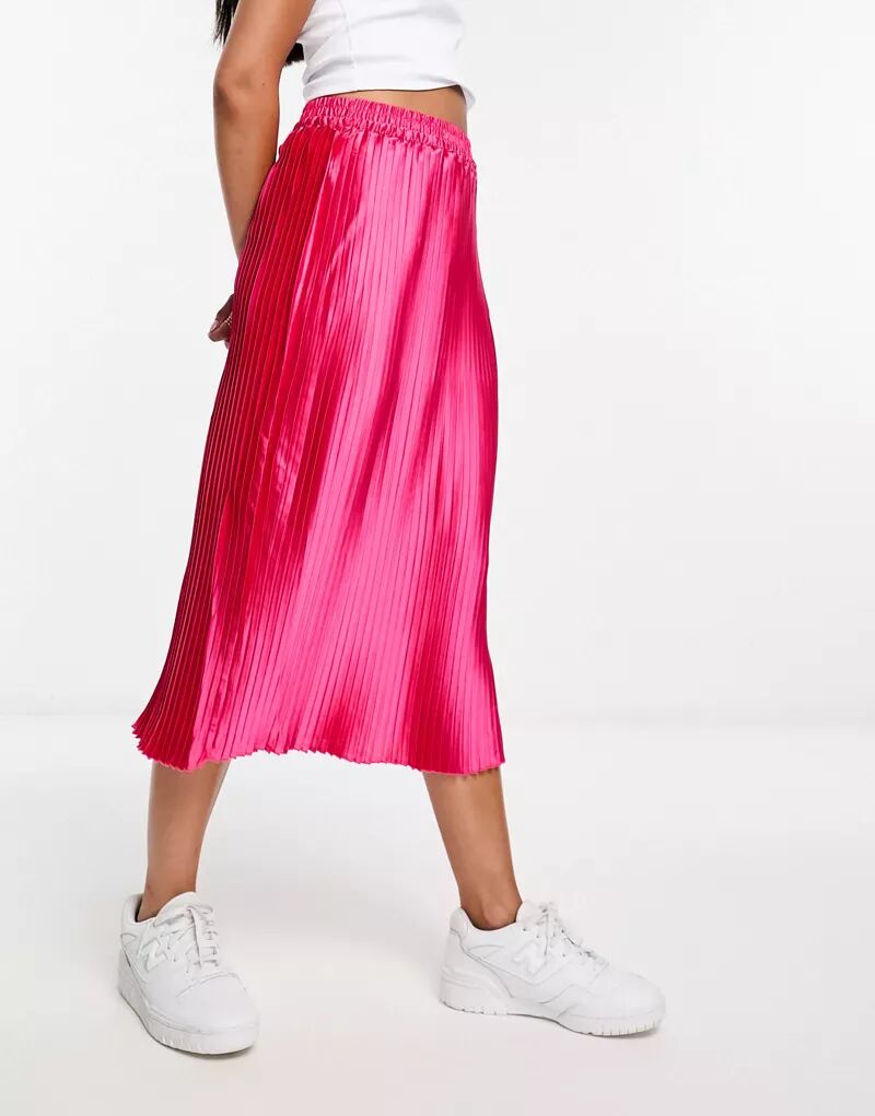 Розовая атласная юбка миди Vero Moda