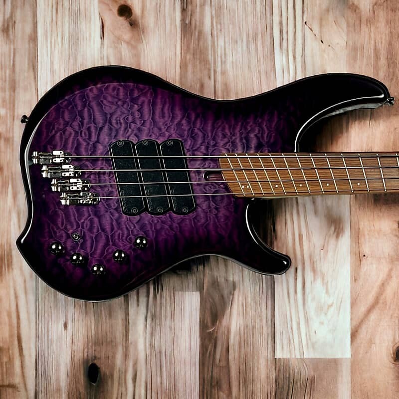 

Басс гитара Dingwall Combustion