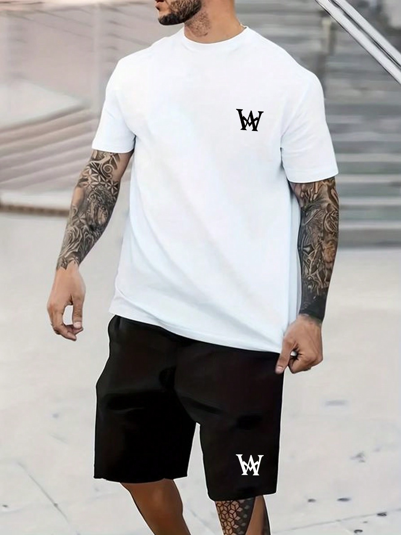 Мужская футболка с короткими рукавами и шорты с буквенным принтом больших размеров Manfinity Homme, черное и белое