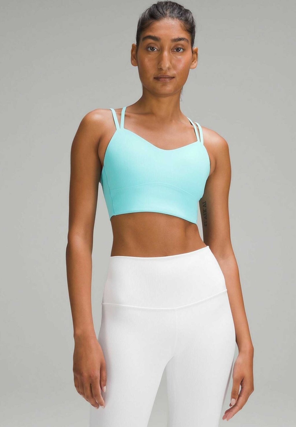 

Спортивный бюстгальтер с легкой поддержкой lululemon