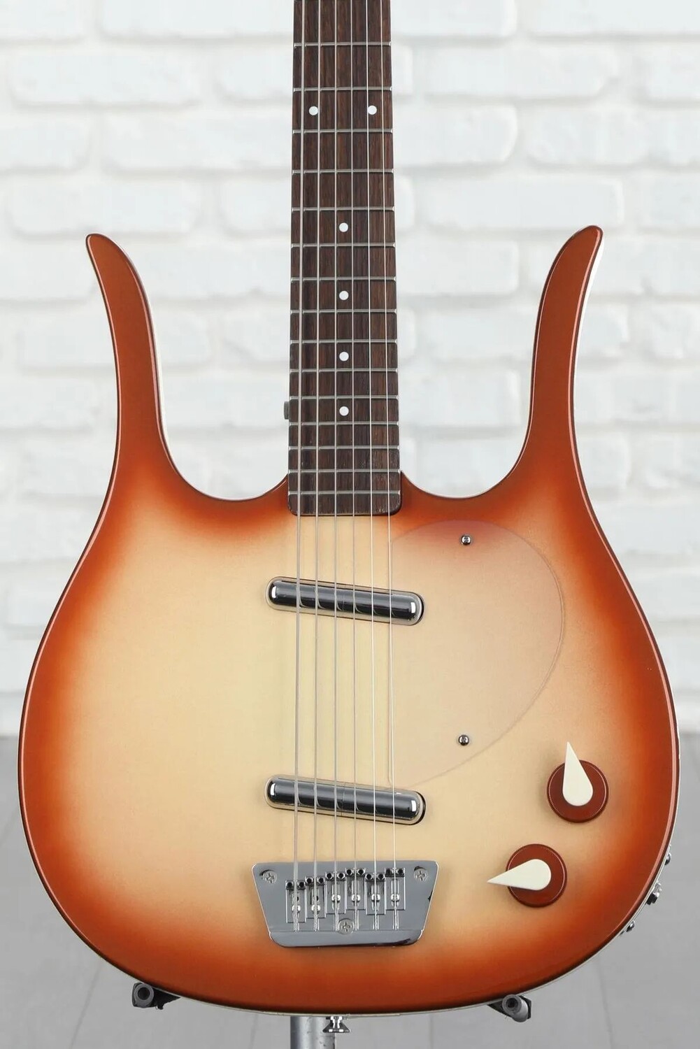 

Баритоновая электрогитара Danelectro Longhorn - Copper Burst