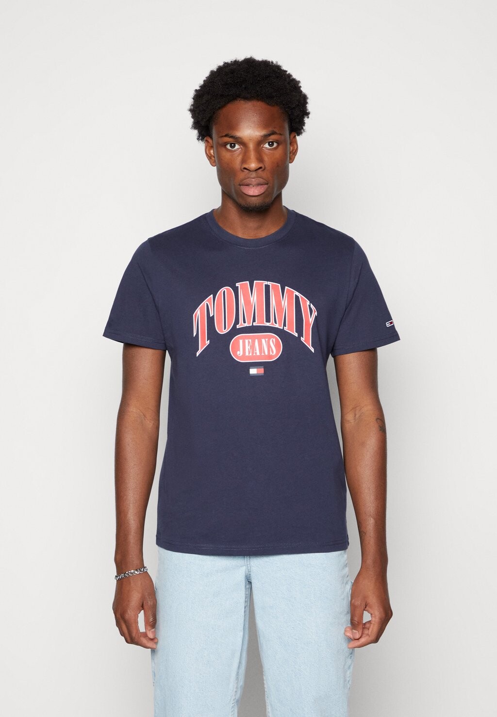 

Футболка с принтом Tommy Jeans, темно-синий