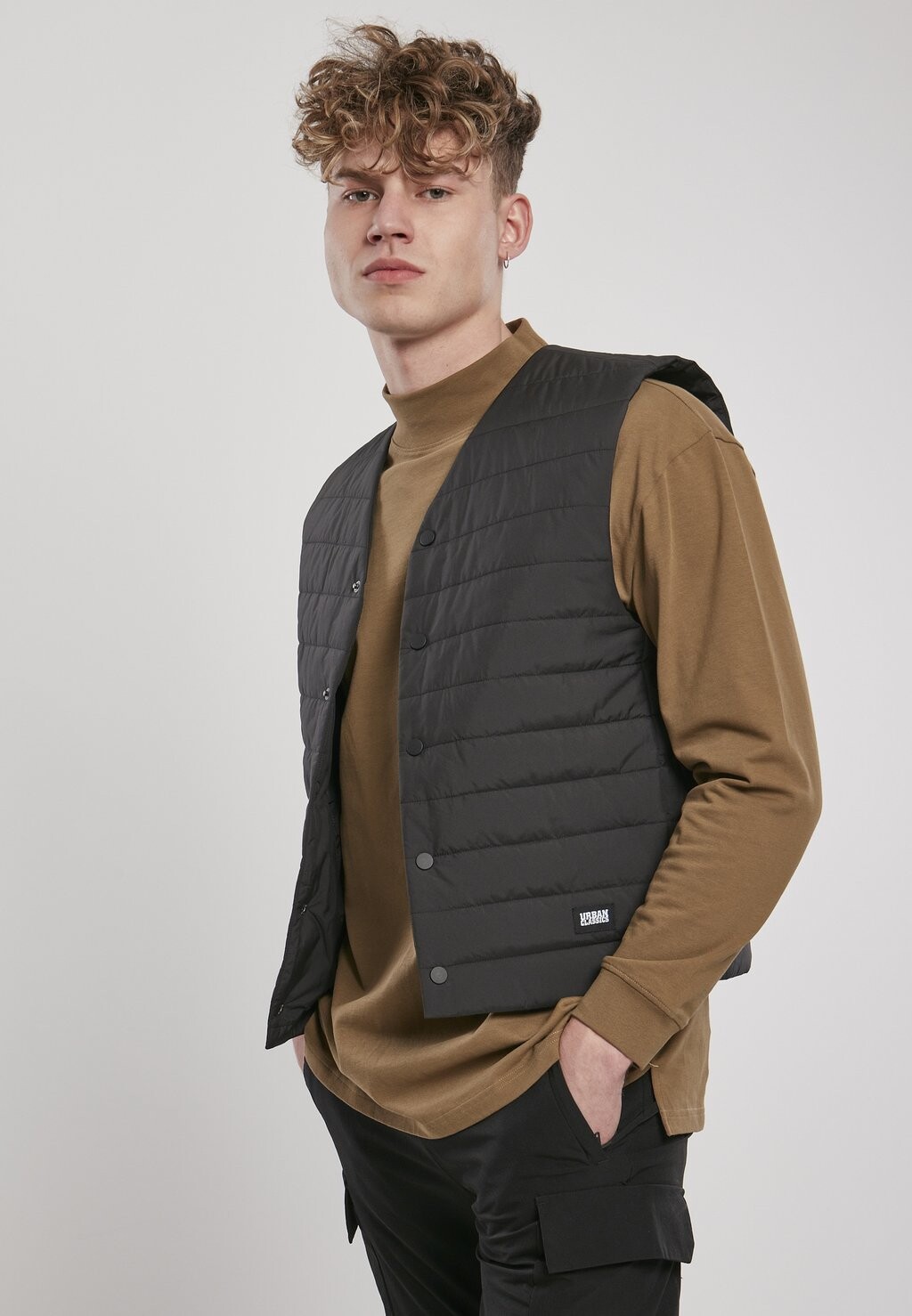 

Жилет Urban Classics, черный