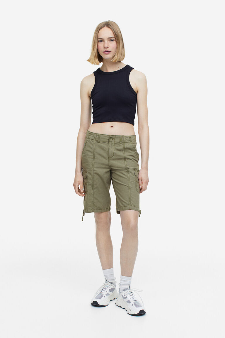 

Грузовые шорты H&M, хаки