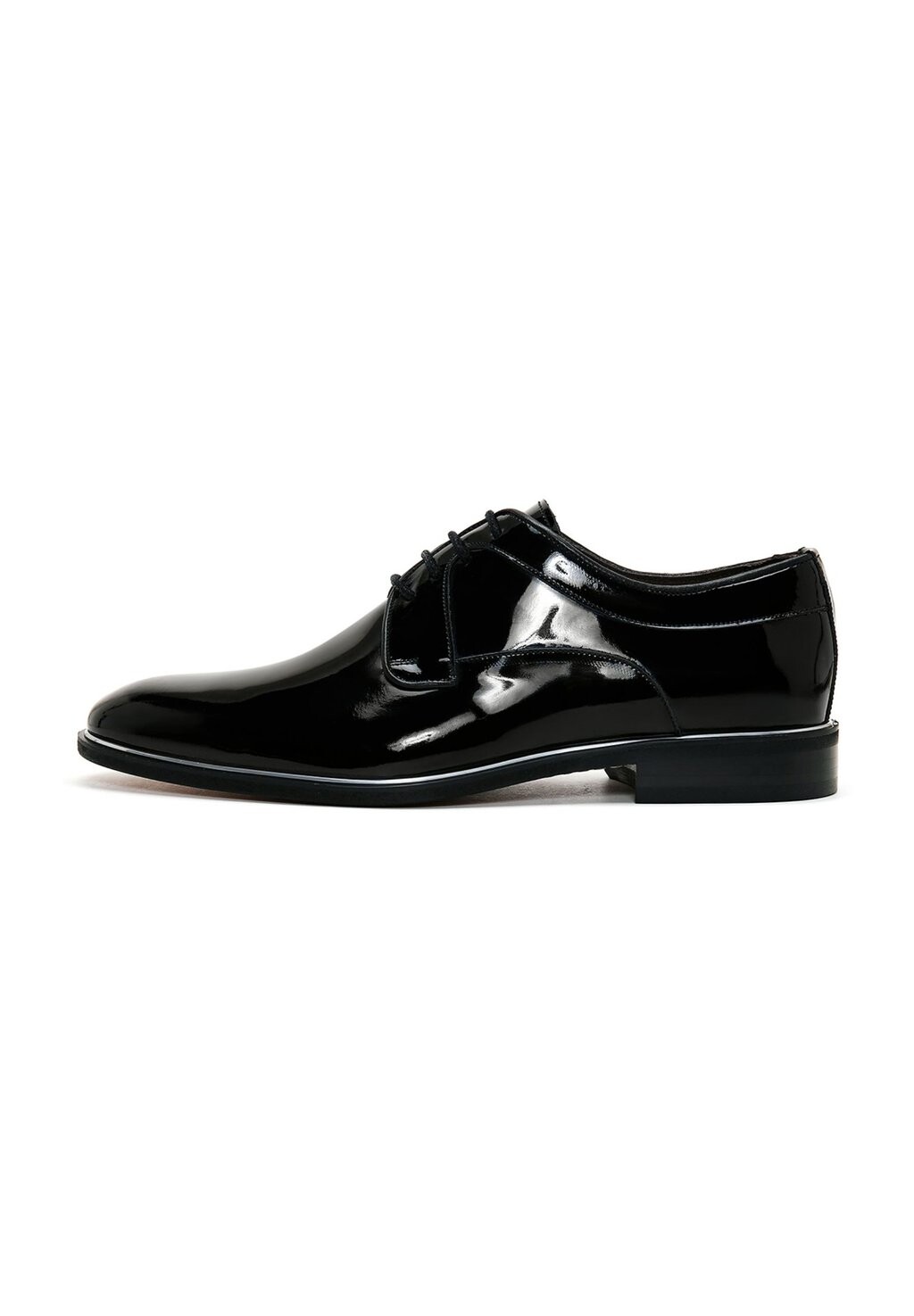 

Ботинки Derimod, цвет black