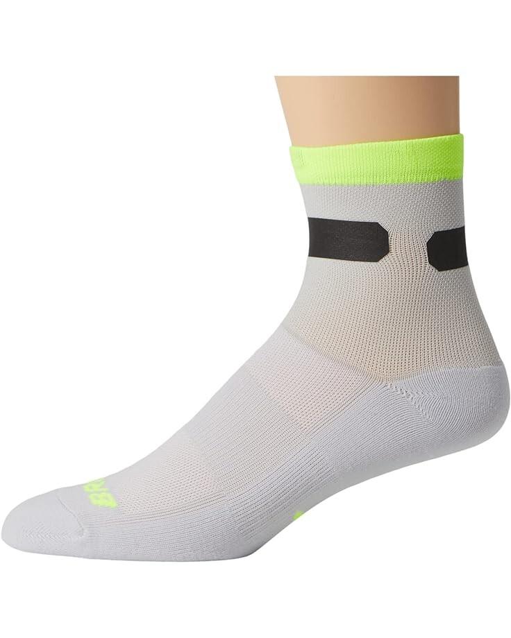 

Носки Brooks Carbonite Socks, цвет Icy Grey/Carbon