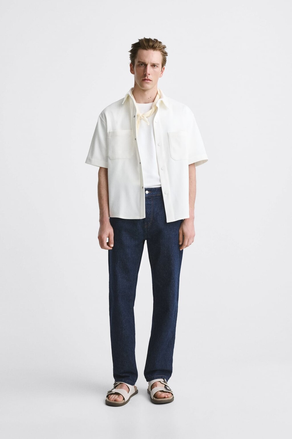 

Рубашка comfort с карманами ZARA, белый