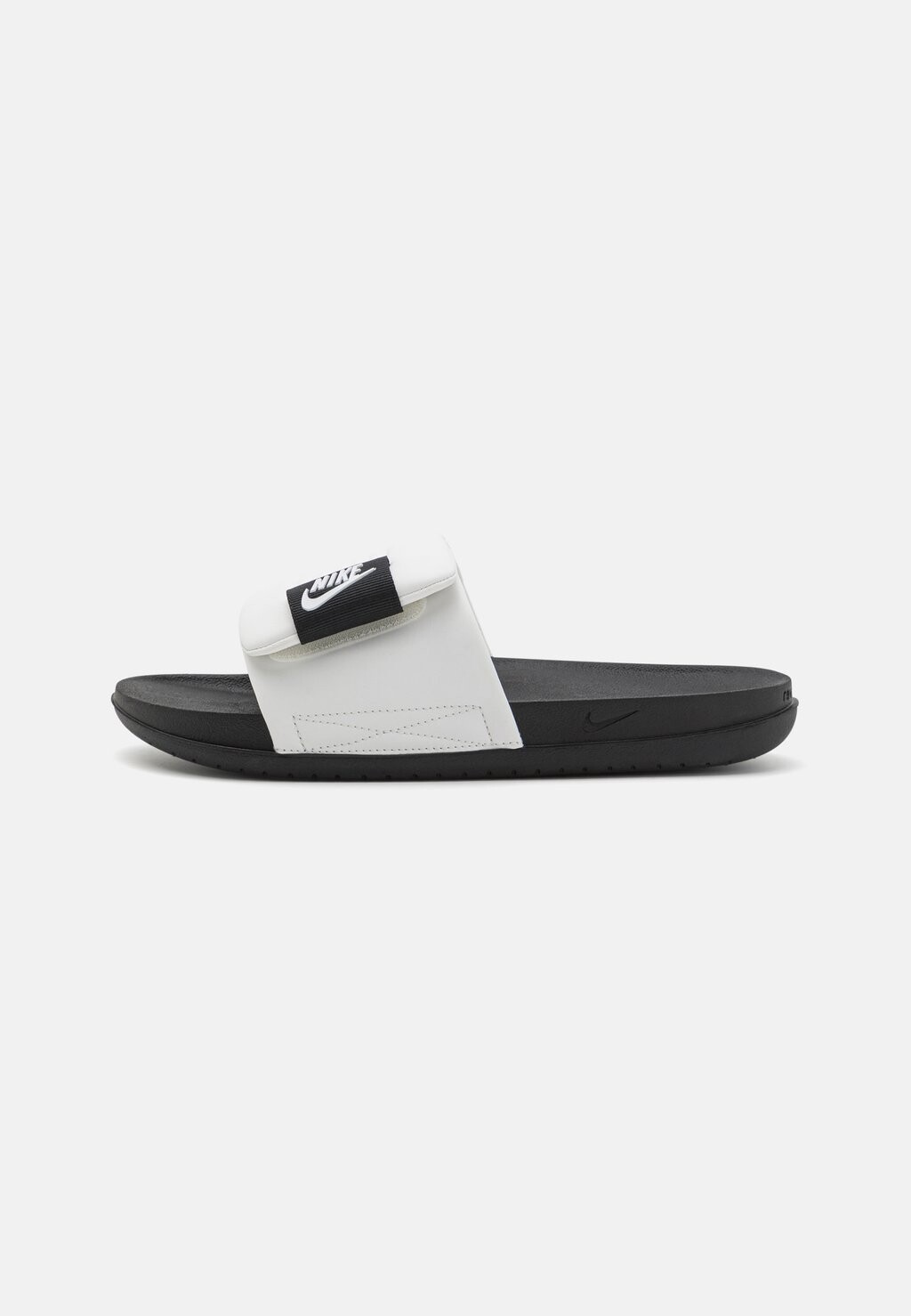 

Шлепанцы Nike