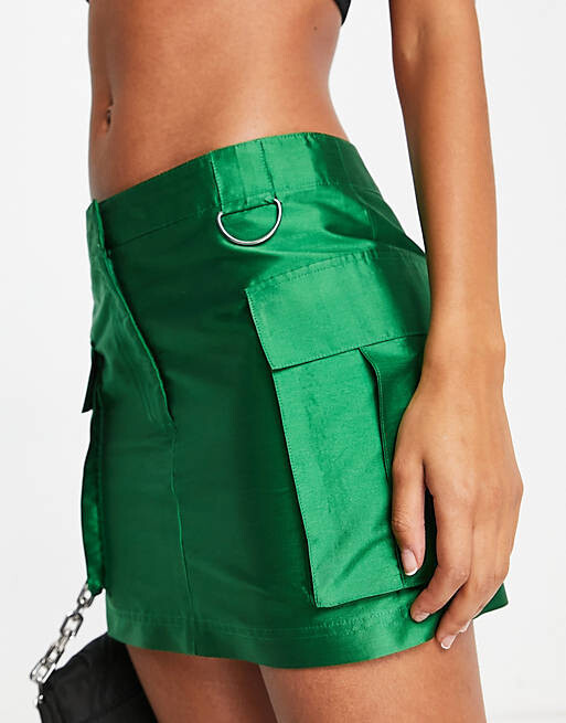 

Зеленая мини-юбка с карманами карго Topshop