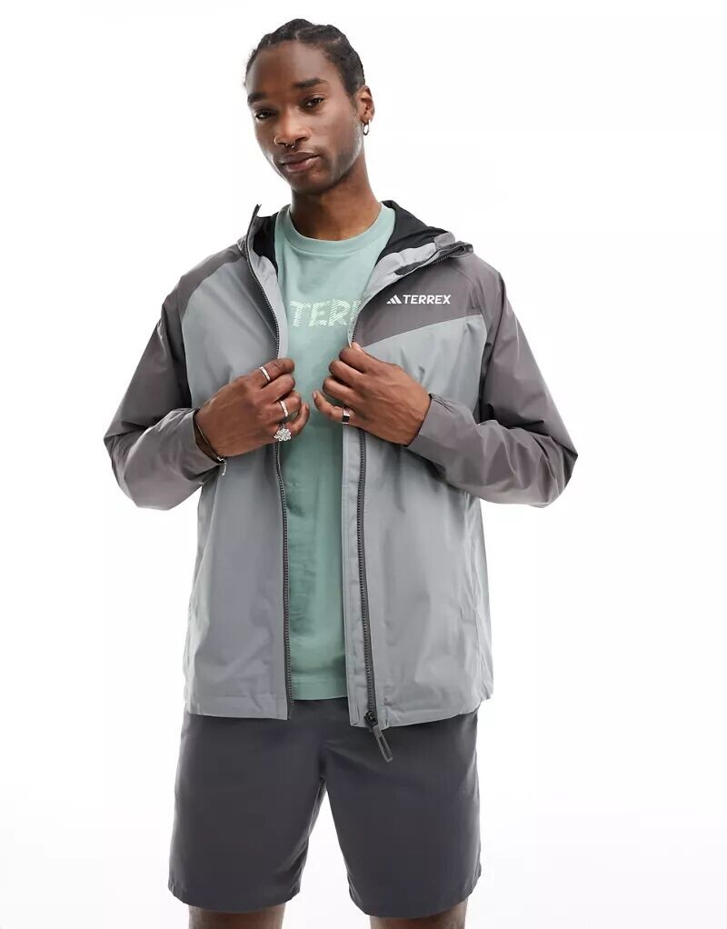 

Серая водоотталкивающая куртка adidas Terrex Outdoors adidas performance, Серый