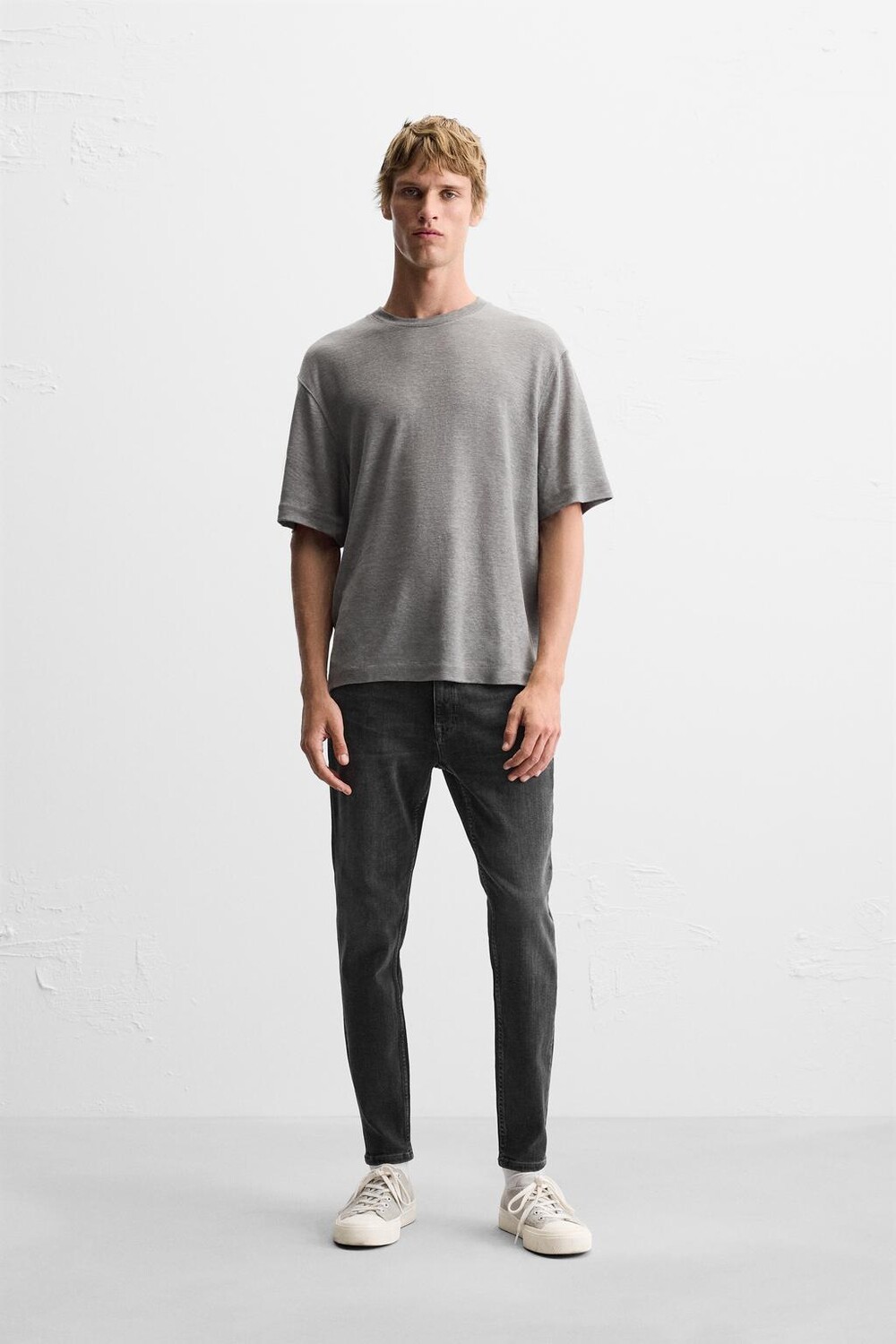 

Укороченные узкие джинсы ZARA, цвет charcoal