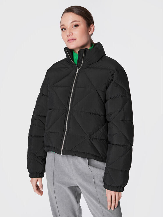 

Пуховик свободного кроя Gina Tricot, черный