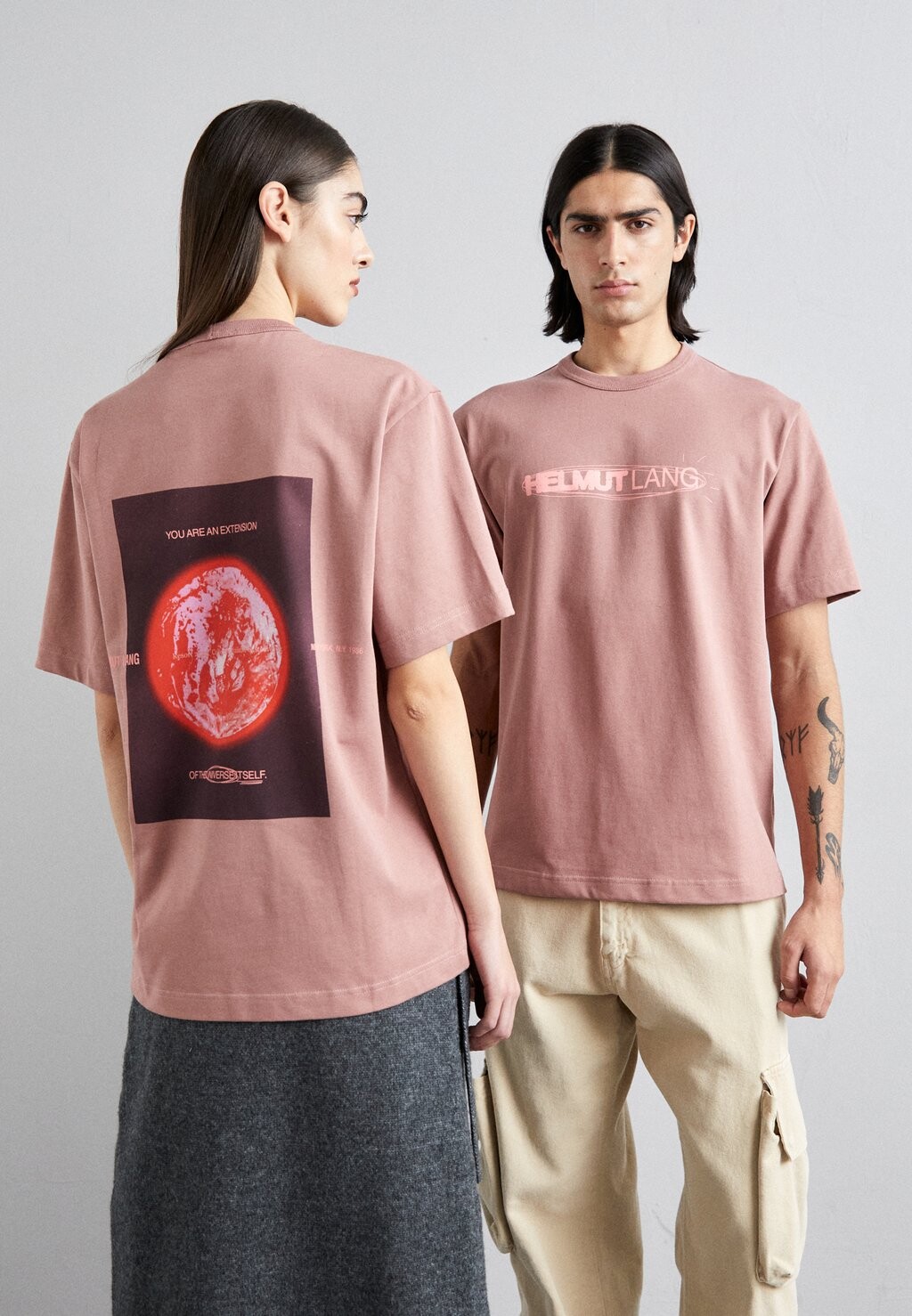 

Футболка с принтом Outer Unisex Helmut Lang, цвет comet
