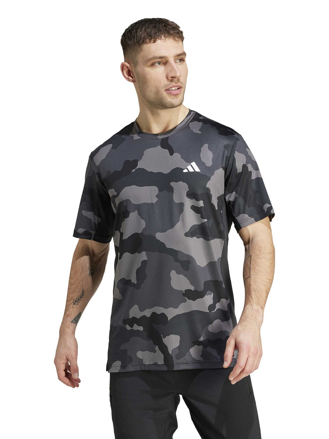 

Футболка Adidas Performance Train Essentials Camo Allover Print, черный