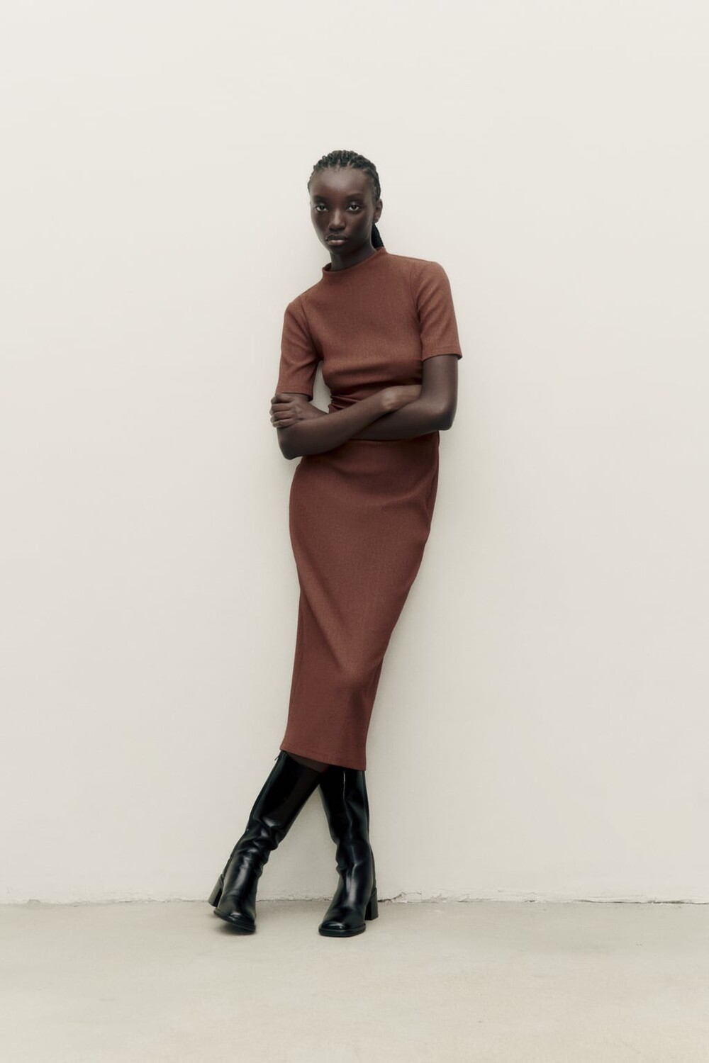 

Фактурное платье миди ZARA, терракотовый