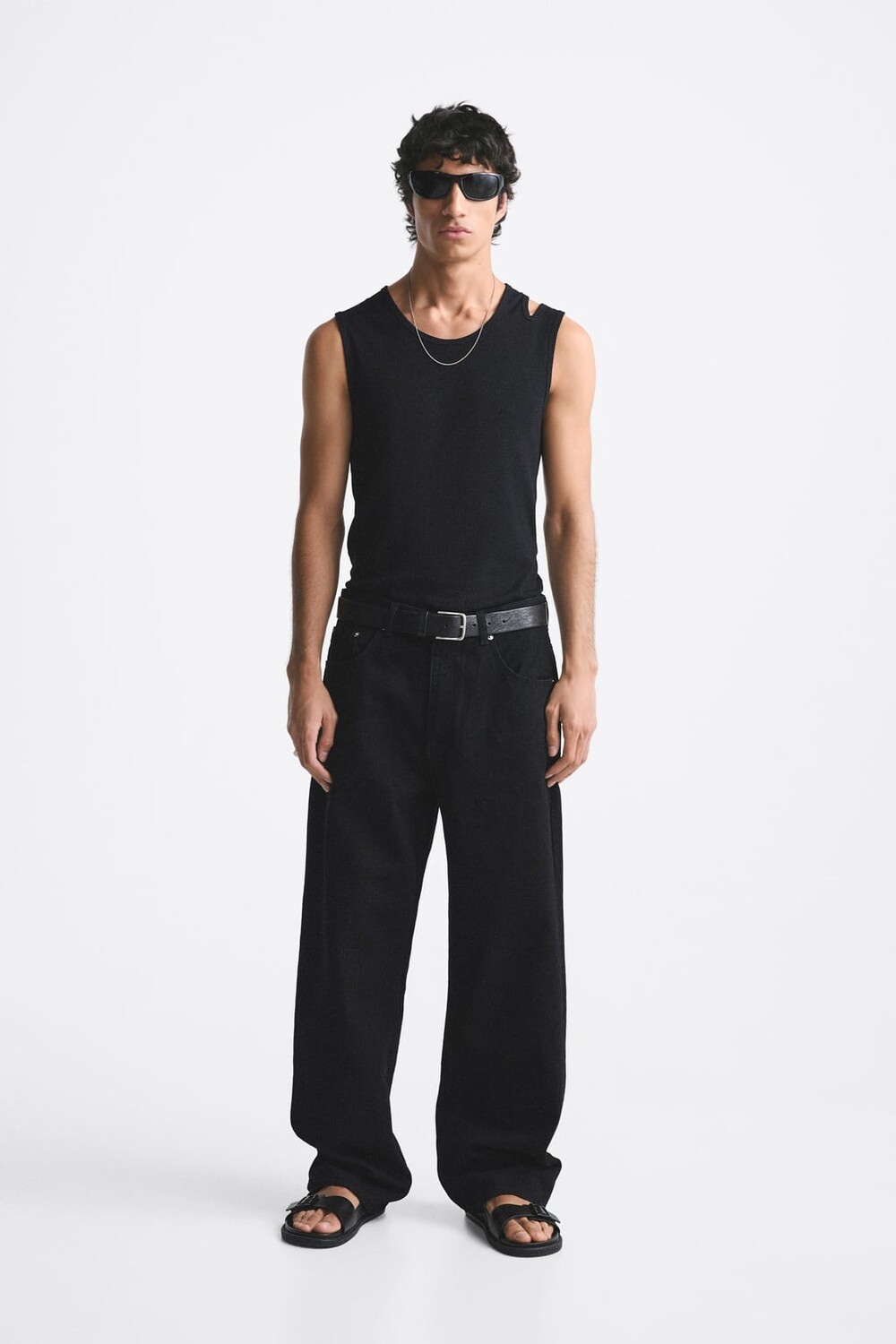 

Футболка в реблу с вырезами ZARA, черный