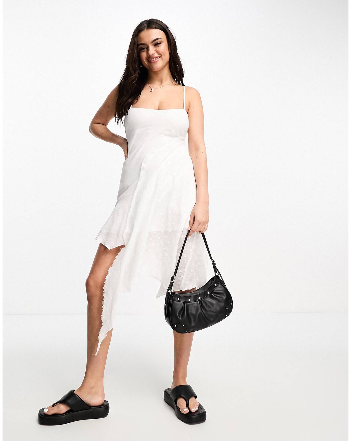 

Белое асимметричное платье-бандо Stradivarius STR, Белый