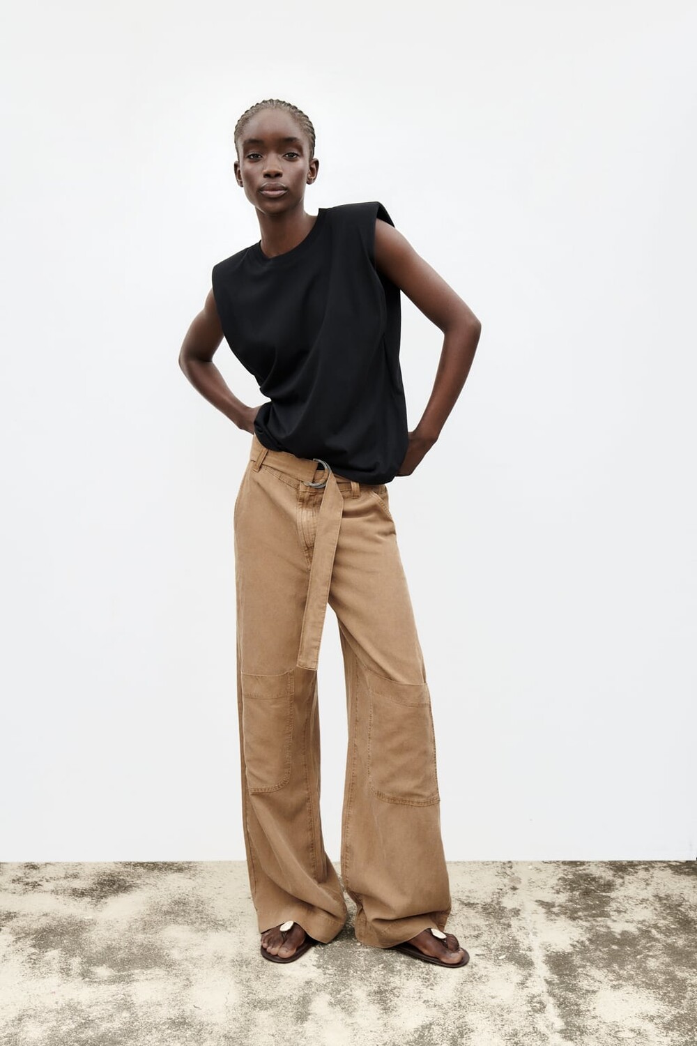 

Топ с подплечниками ZARA, черный
