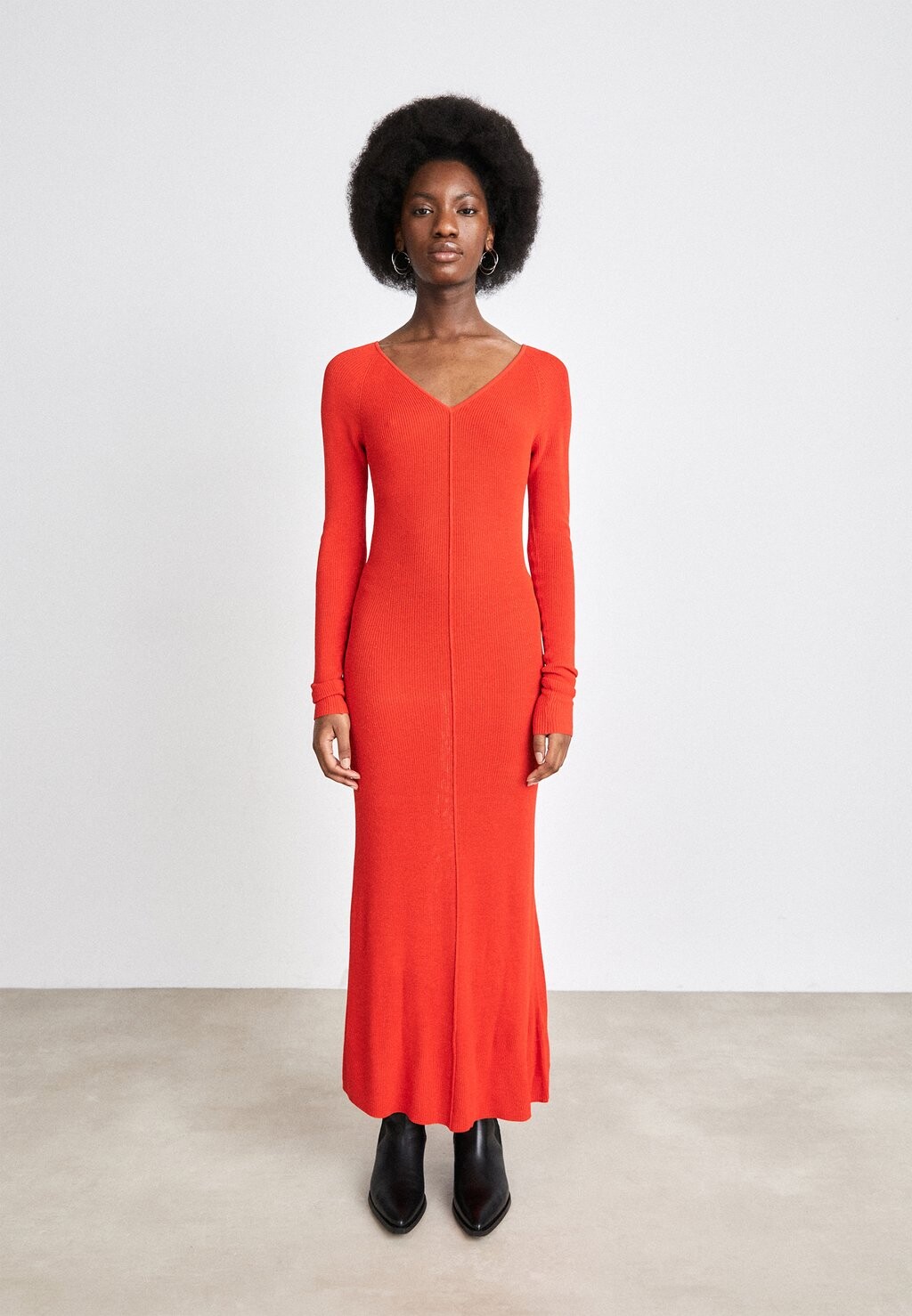 

Платье Point Gestuz MONAGZ VNECK LONG DRESS, цвет red alert