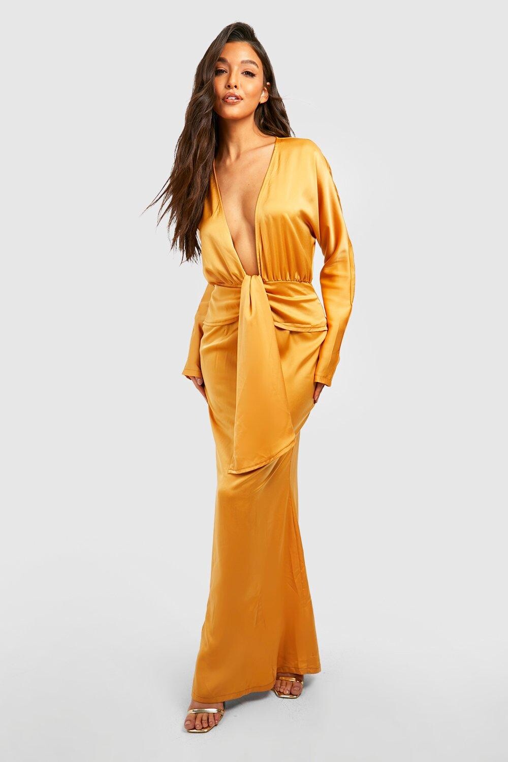 

Атласное платье макси с поглушением Boohoo, горчичный