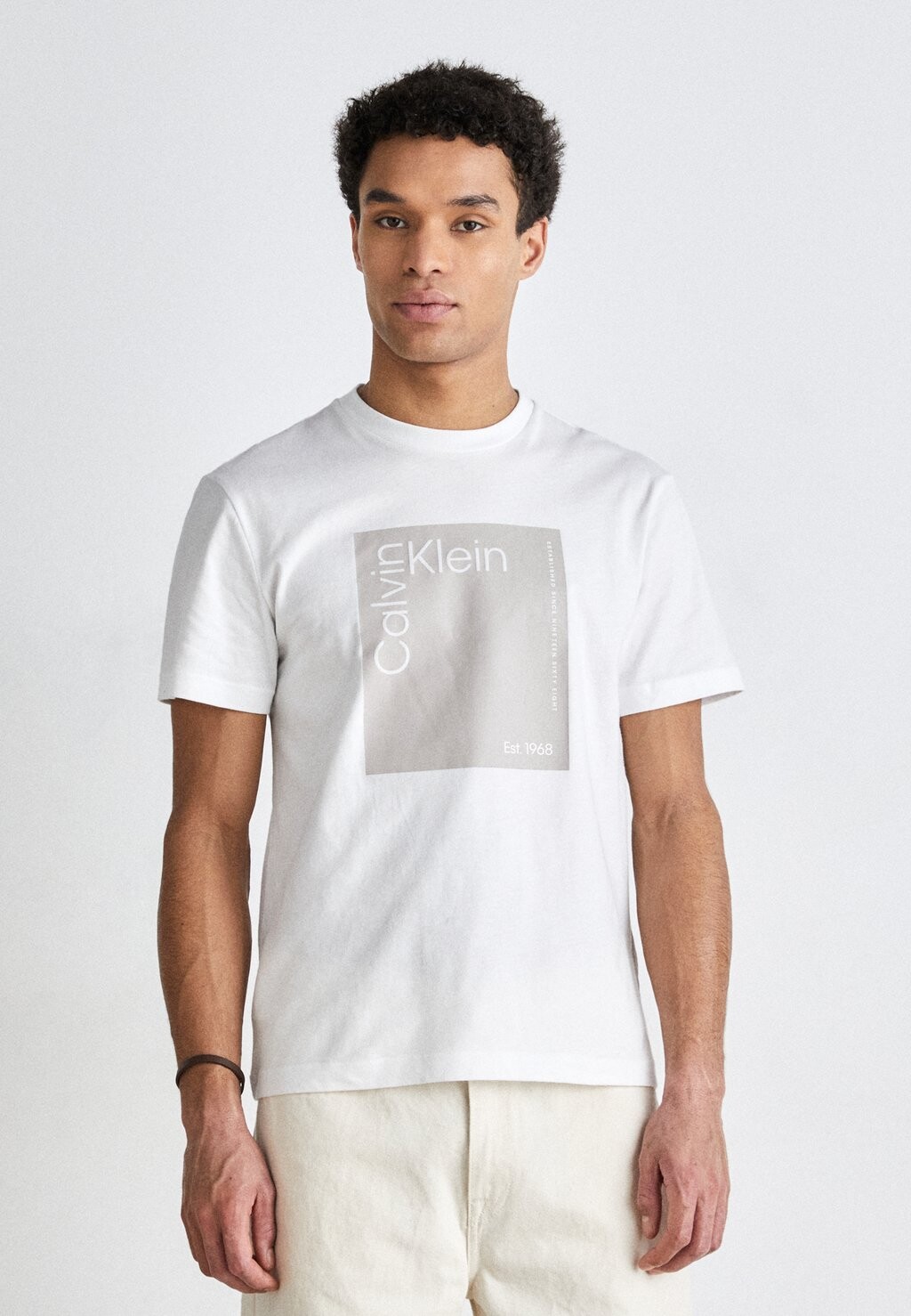 

Футболка с принтом Square Logo Calvin Klein, цвет bright white