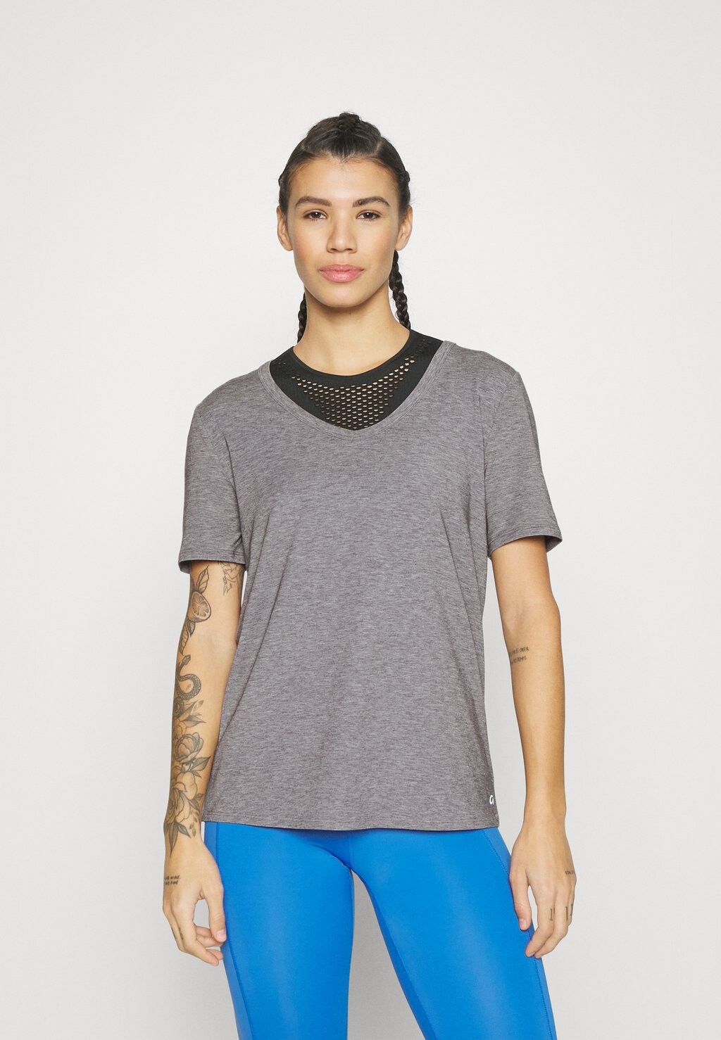 

Базовая футболка GAP