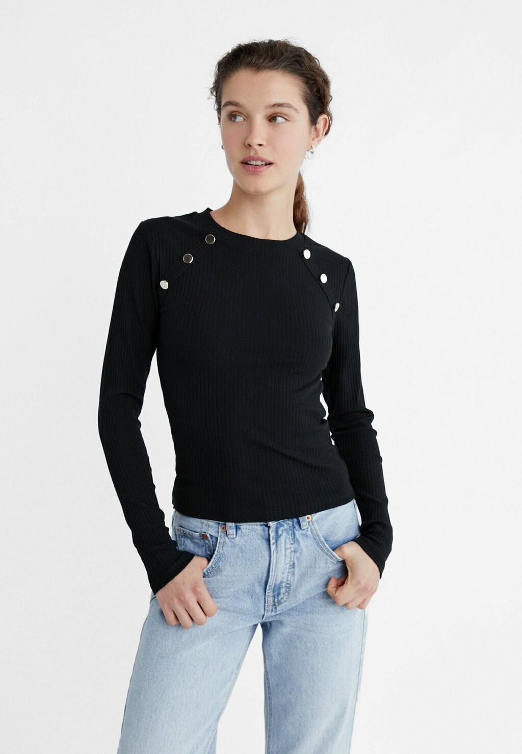 

Топ с длинными рукавами WITH BUTTONS Stradivarius, цвет black
