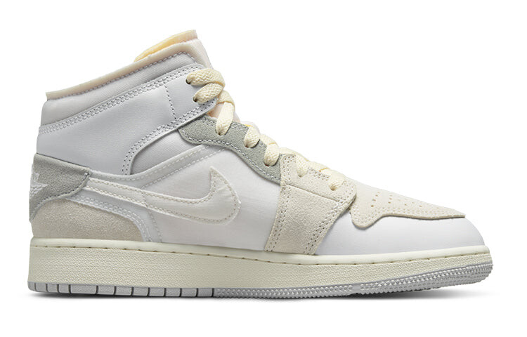 

Кроссовки Air Jordan 1 Mid