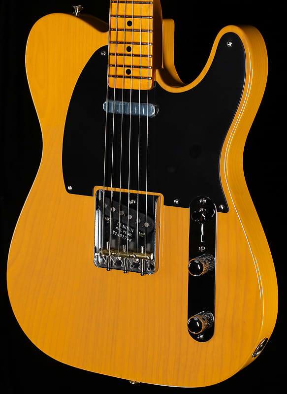 

Электрогитара Fender American Vintage II 1951 Telecaster Maple Fingerboard Butterscotch Blonde
