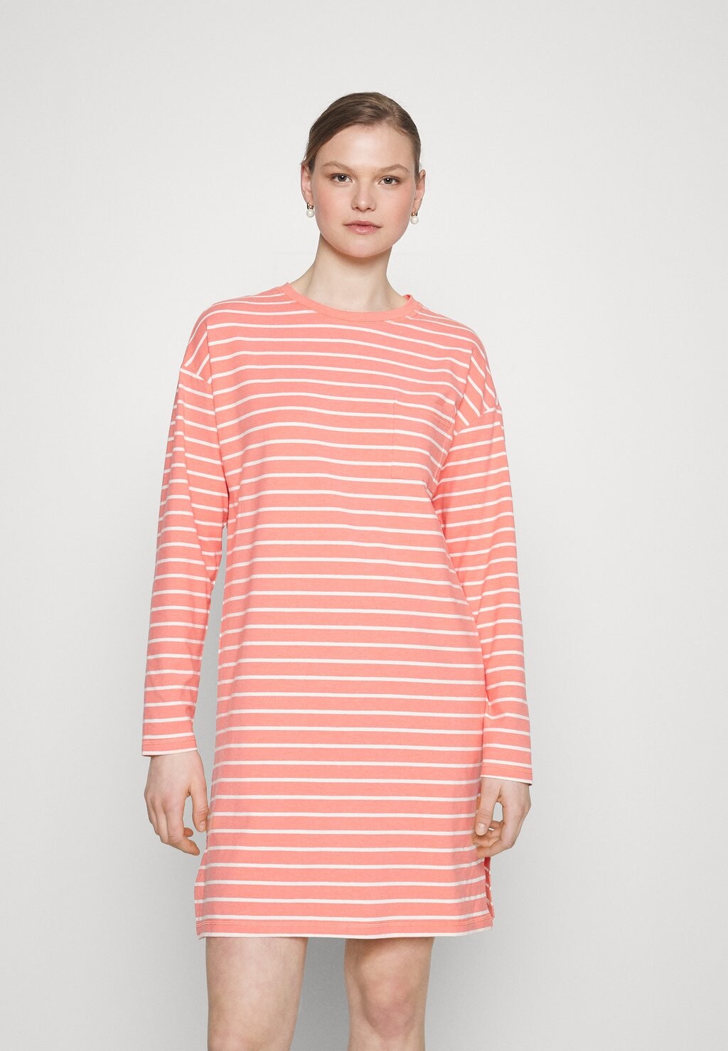 

Ночная рубашка Esprit, коралл