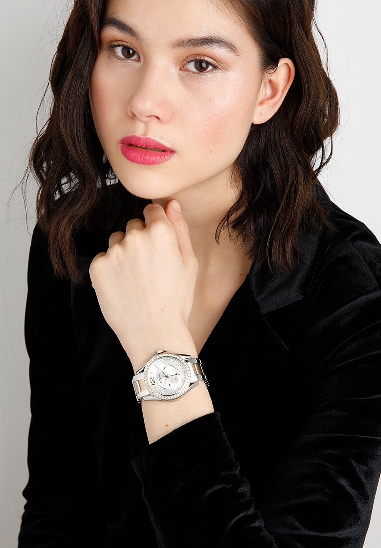 

Часы Fossil