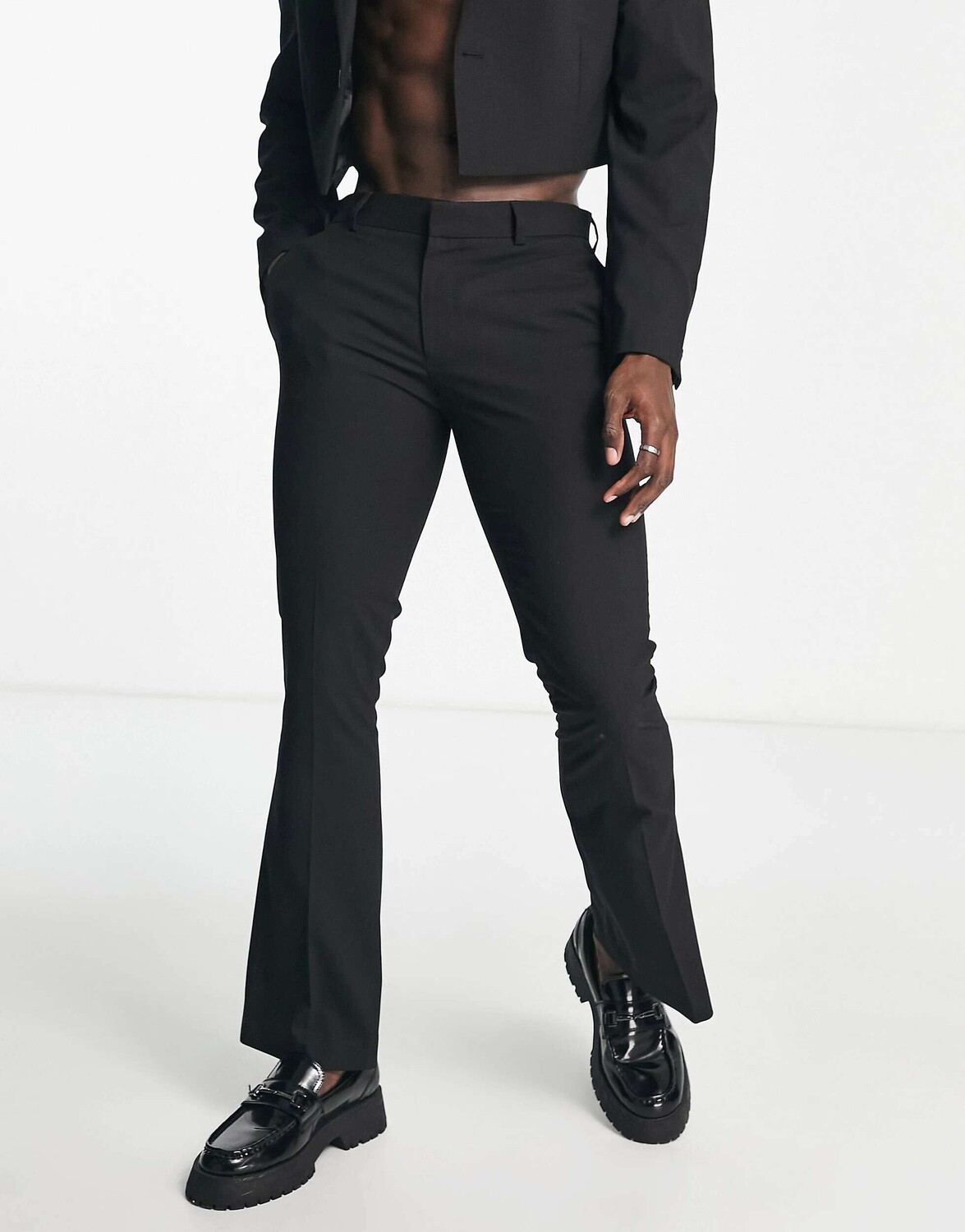 

Черные брюки-клеш с низкой посадкой ASOS, Черный