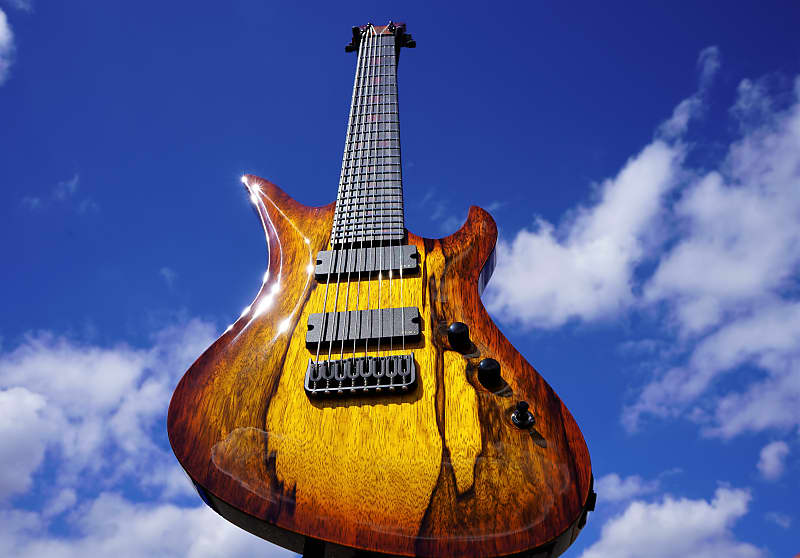 Электрогитара Schecter USA Custom Shop Masterworks Avenger Trans Amber Burst 8-String Guitar w/ Tolex Case