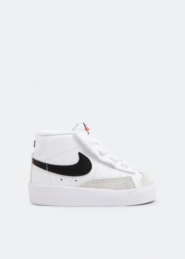 

Кроссовки Nike Blazer Mid '77, белый