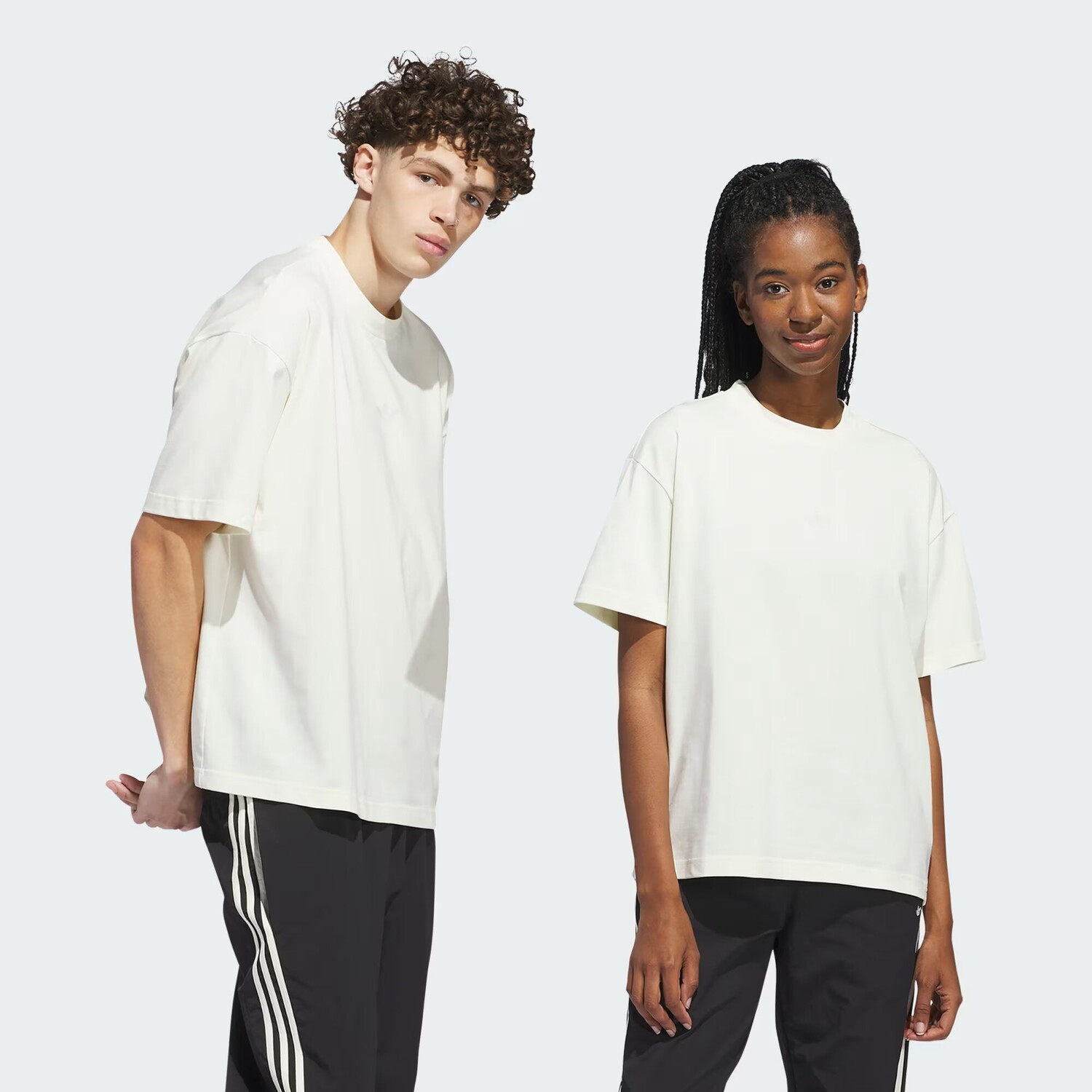 

Классическая баскетбольная футболка (гендерно-нейтральная) Adidas, цвет Ivory