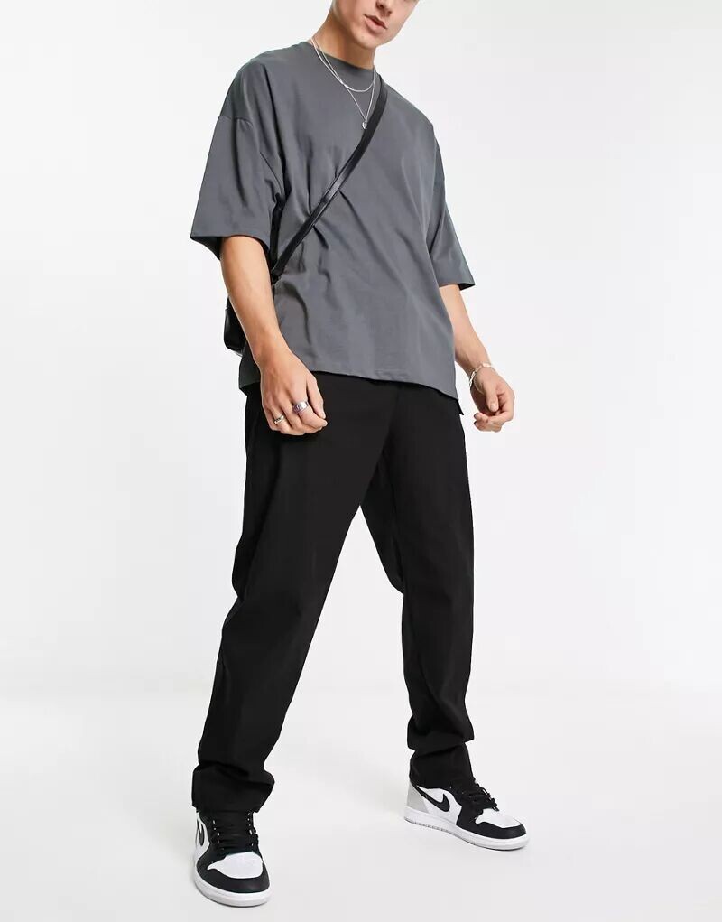 

Черные брюки в стиле милитари с зажимом и поясом New Look