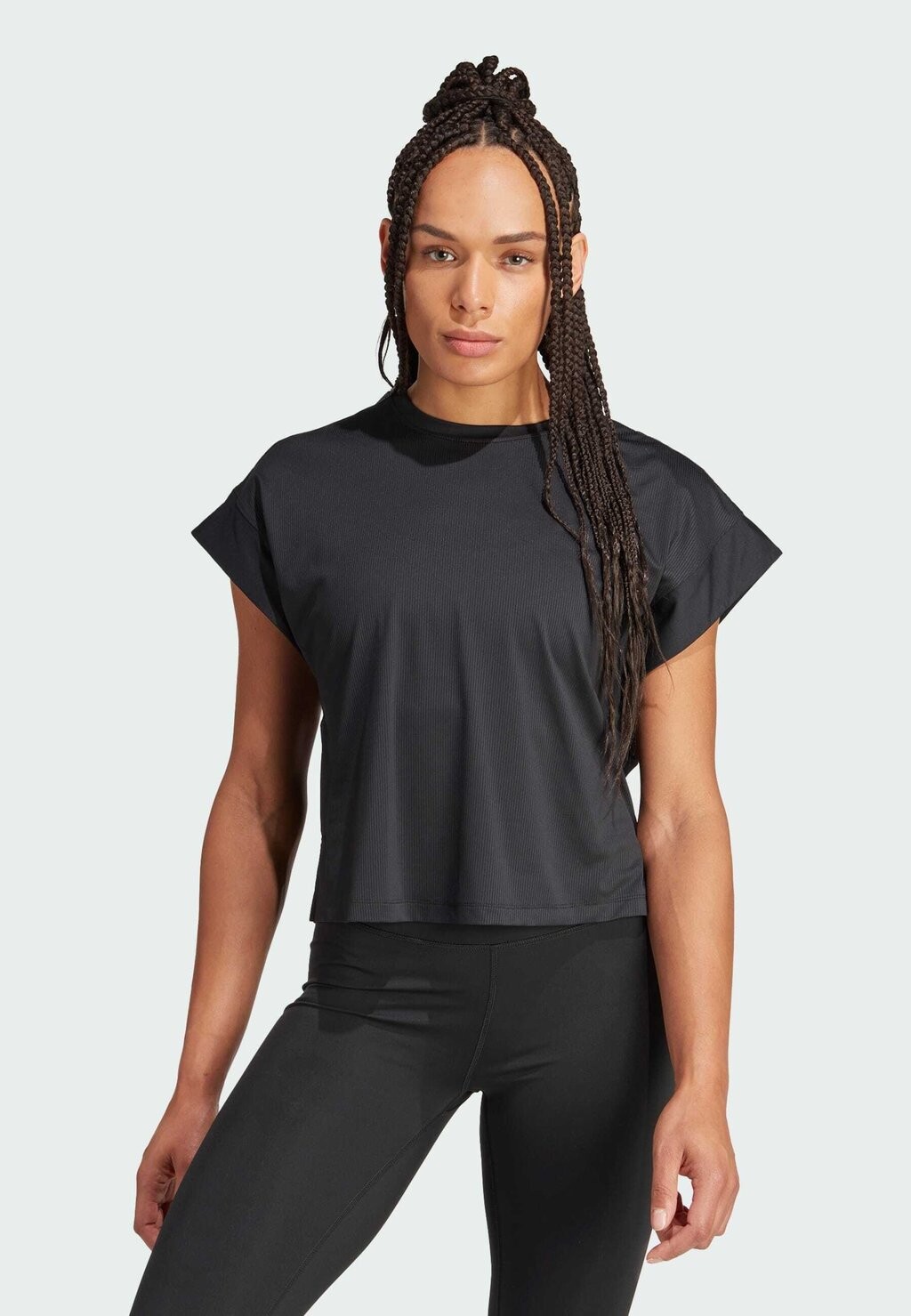 

Спортивная футболка STUDIO adidas Performance, цвет black grey six
