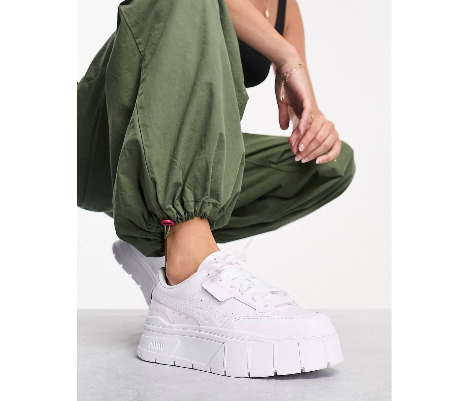 

Бело-серые кроссовки Puma Mayze Stack