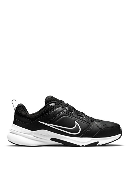 

Черные, серые и серебряные мужские кроссовки Nike