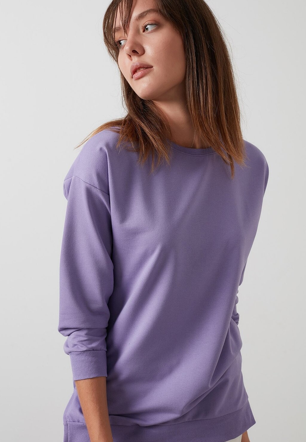 Толстовка CREW NECK LELA, цвет lilac базовая футболка crew neck lela цвет orange