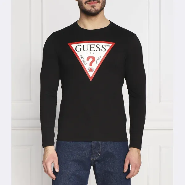 

Облегающий крой с длинным рукавом и оригинальным логотипом Guess, черный