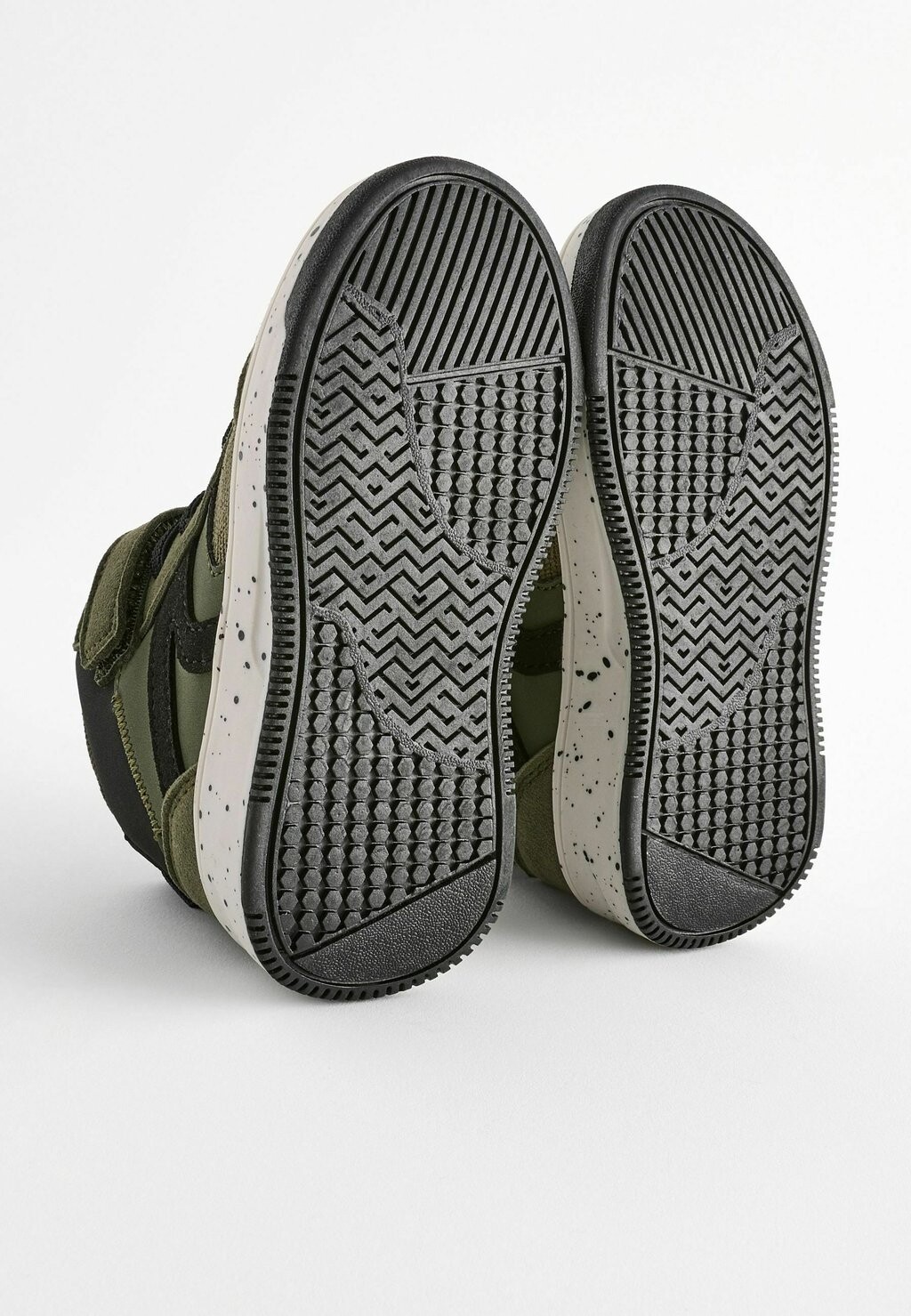 

Кроссовки на шнуровке ELASTIC LACE TOUCH FASTENING HIGH TOP ., REGULAR FIT Next, зеленый
