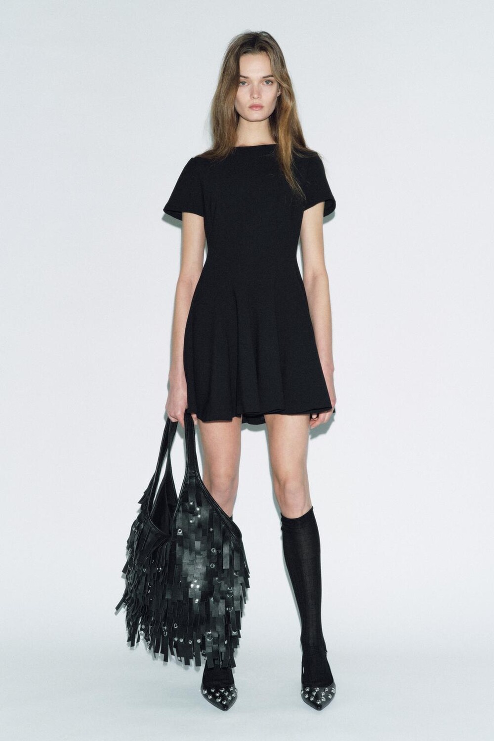 

Короткое расклешенное платье коллекция zw ZARA, черный