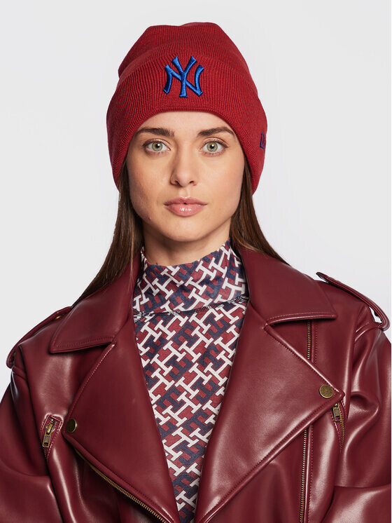 

Кепка New Era, красный