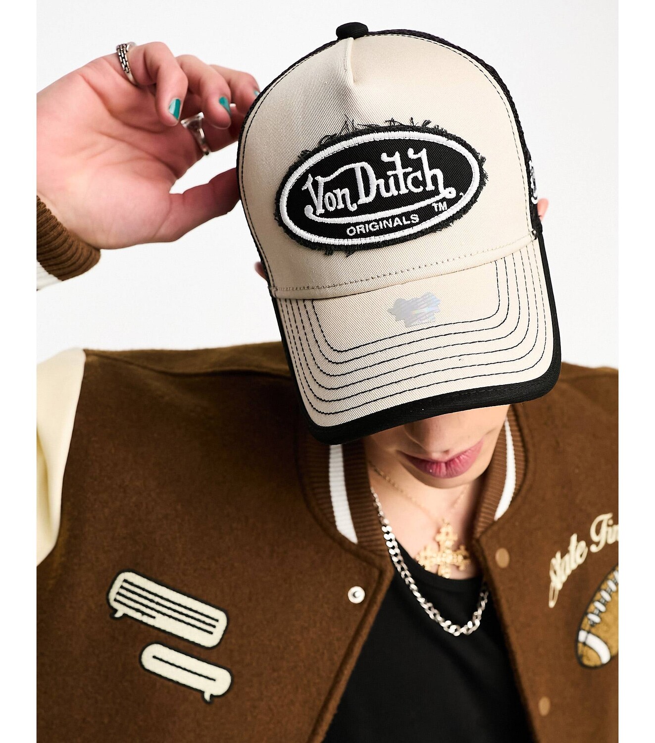 

Кепка дальнобойщика Von Dutch Kalmar с камнем и черным