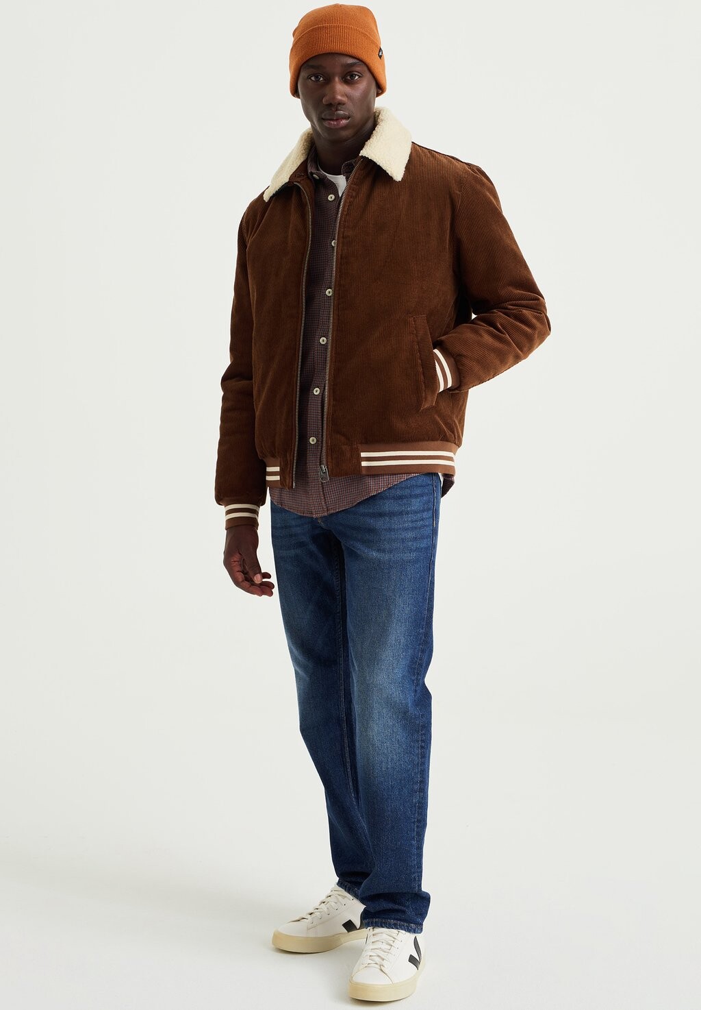 

Шапка WE Fashion, цвет bronze