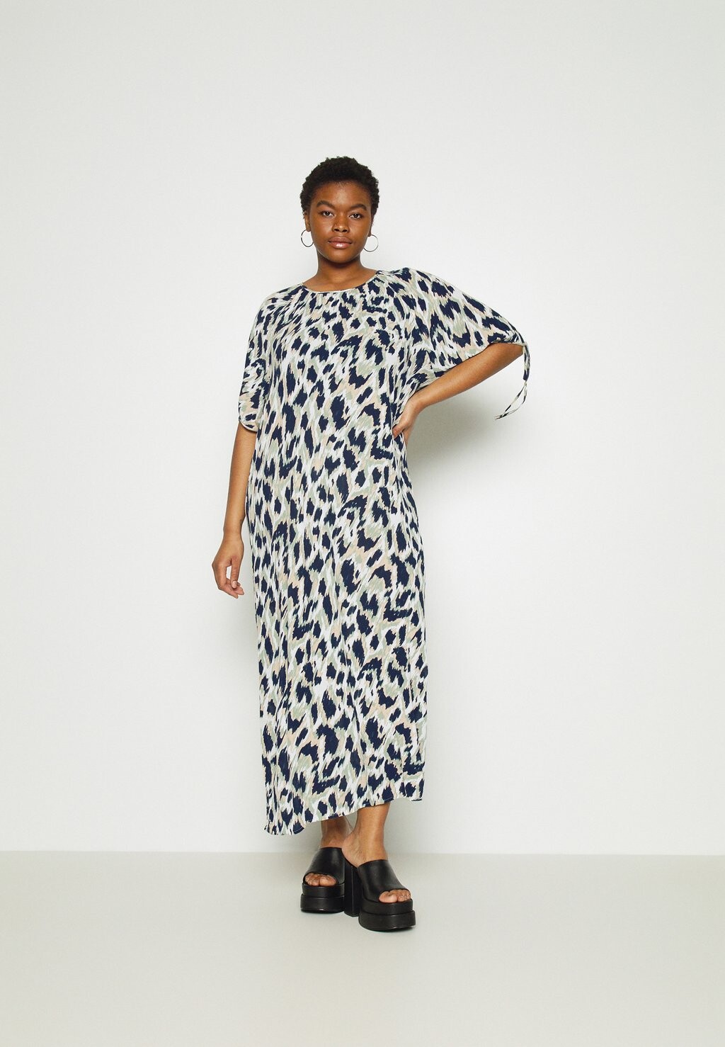 

Платье макси Vero Moda, темно-синий