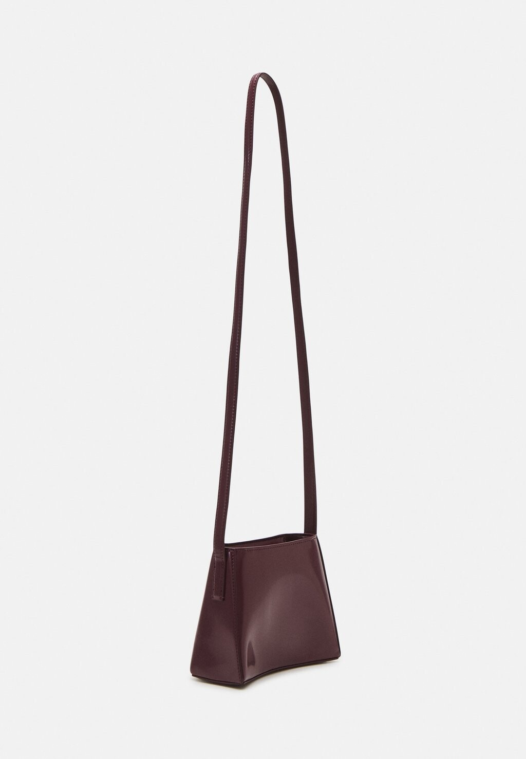 

Сумка через плечо REFINED SCULPT Calvin Klein, Бордо